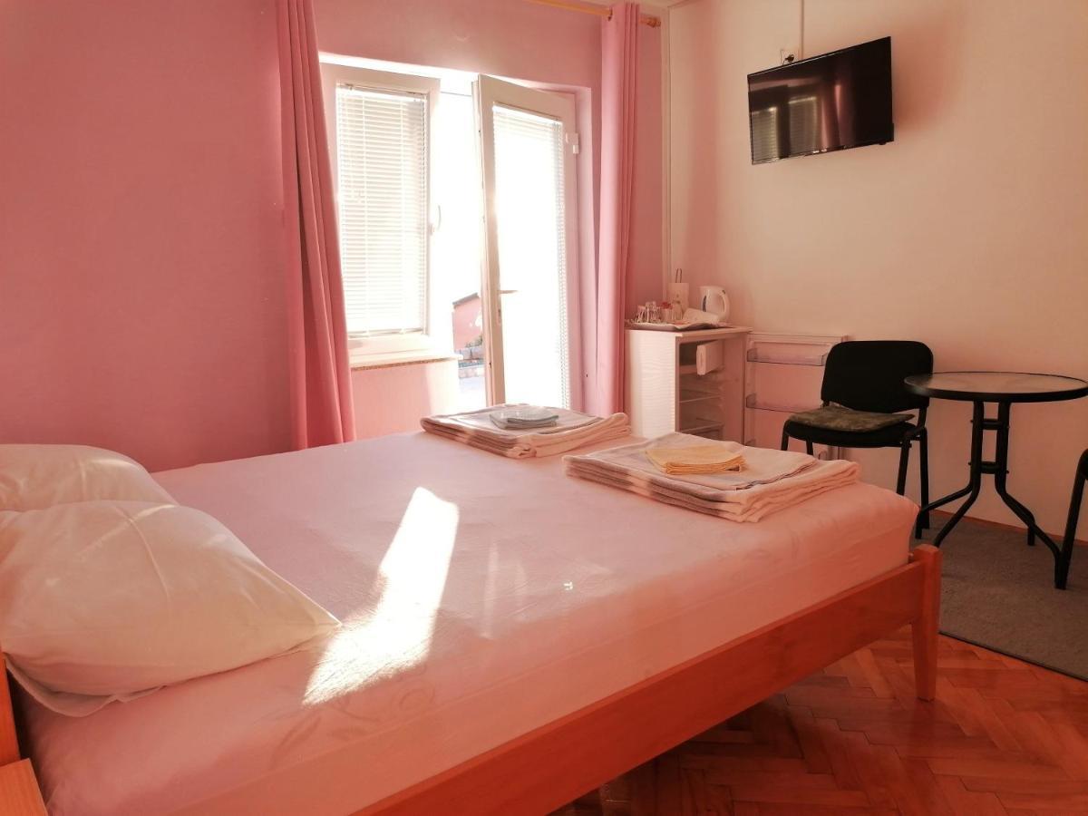 Guest House Pamela 센 외부 사진